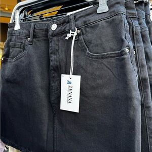 Zenana Women's Black Mini Skirt